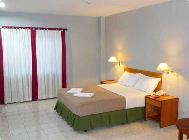 Sequoia Inn Davao Экстерьер фото