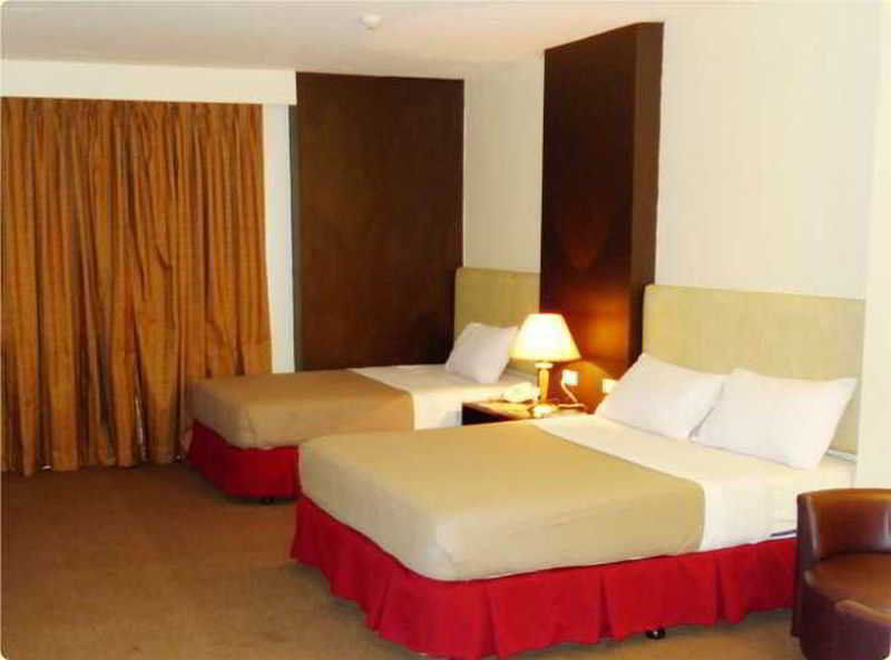 Sequoia Inn Davao Экстерьер фото