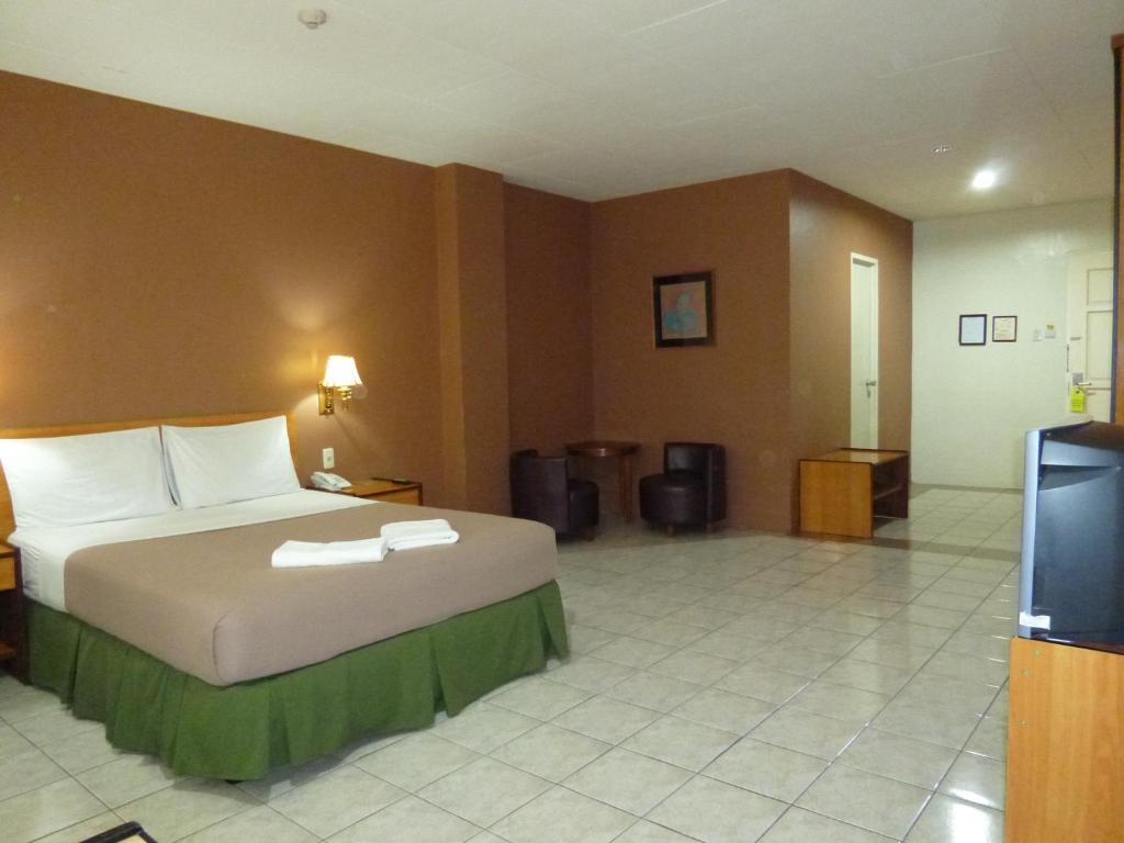 Sequoia Inn Davao Номер фото